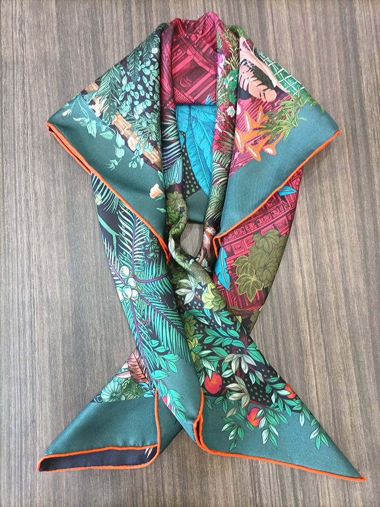 Travel Accessories Designer - Seidenschal 90CM Damen Handgerollte Quadratische Bandanas