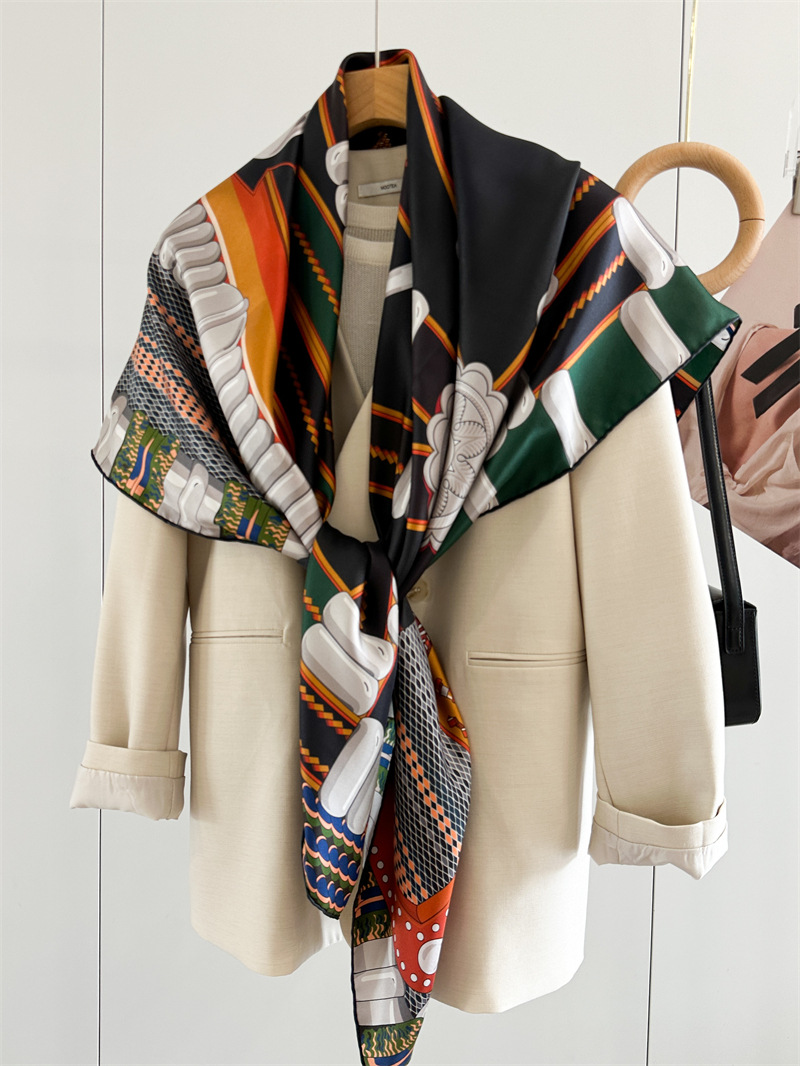 Seidenschal mit Satteldruck, L – Travel Accessories Designer Bewertung und Preis