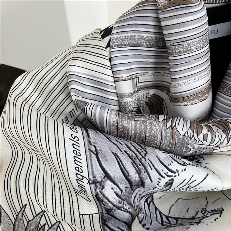 Große Seidenschals Marken-Desi – Travel Accessories Designer Bewertung und Preis