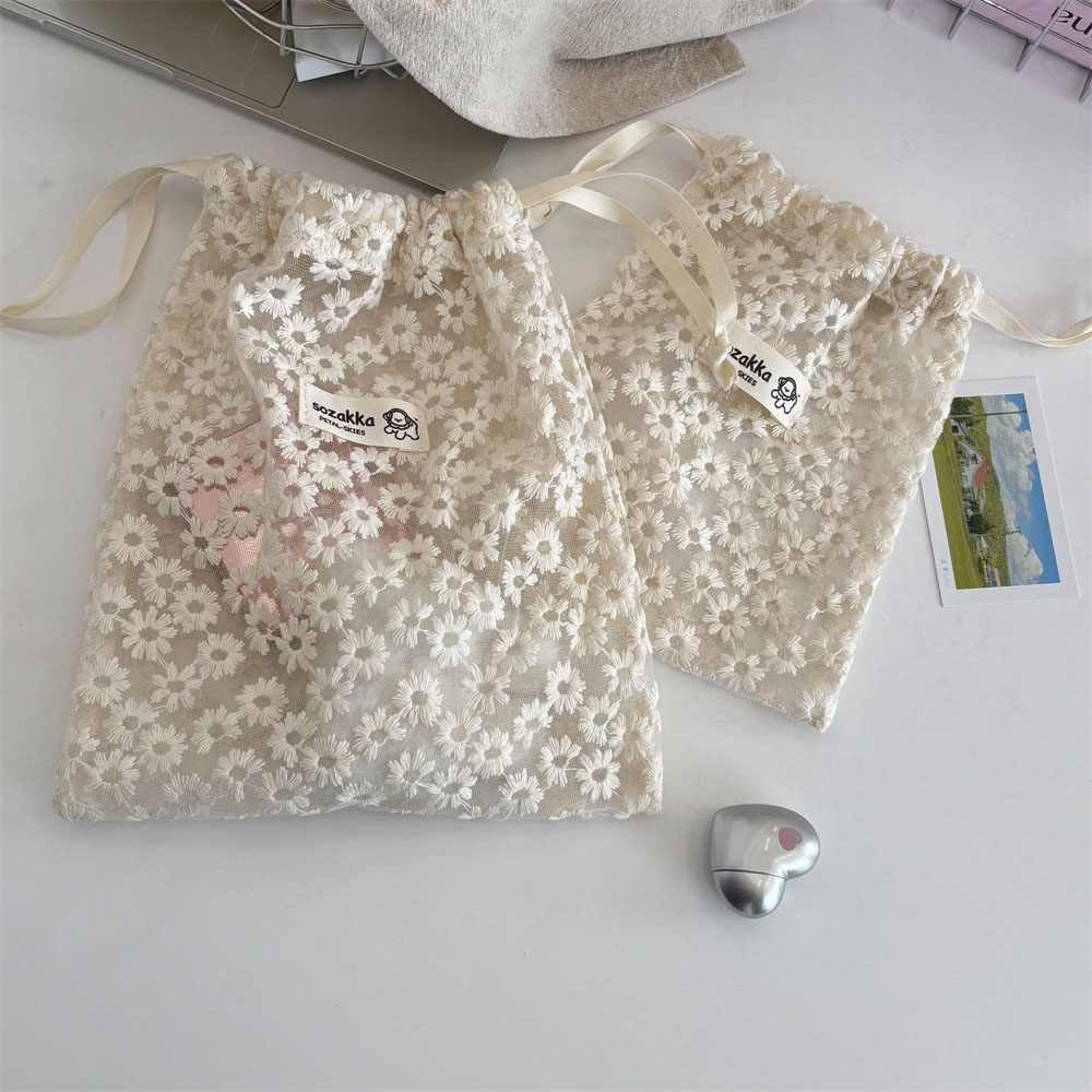 Spitzenbestickte Gänseblümchen – Travel Accessories Organizer Bewertung und Preis